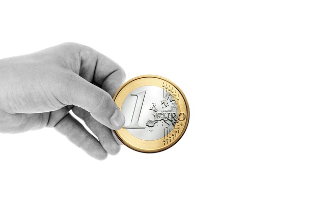 hand-517114_640 Milohacherry Coin: Future of Travel, Fitness, and Blockchain Rewards (2025)